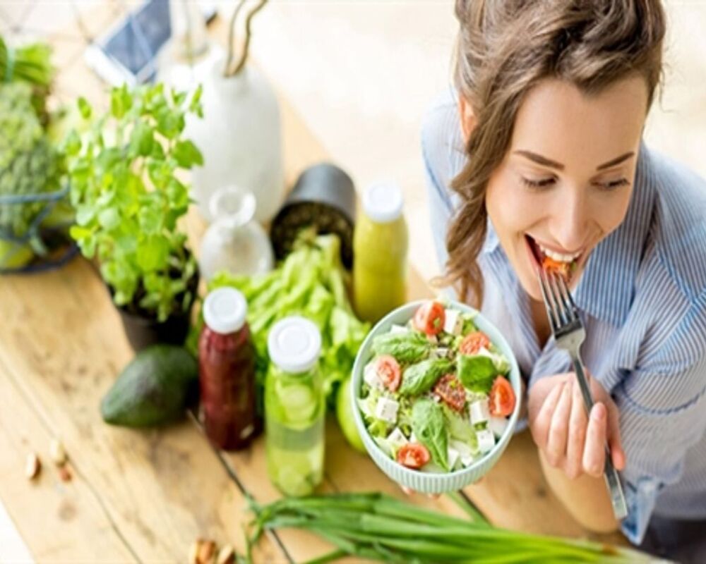 Ăn nhiều rau xanh trong các bữa ăn