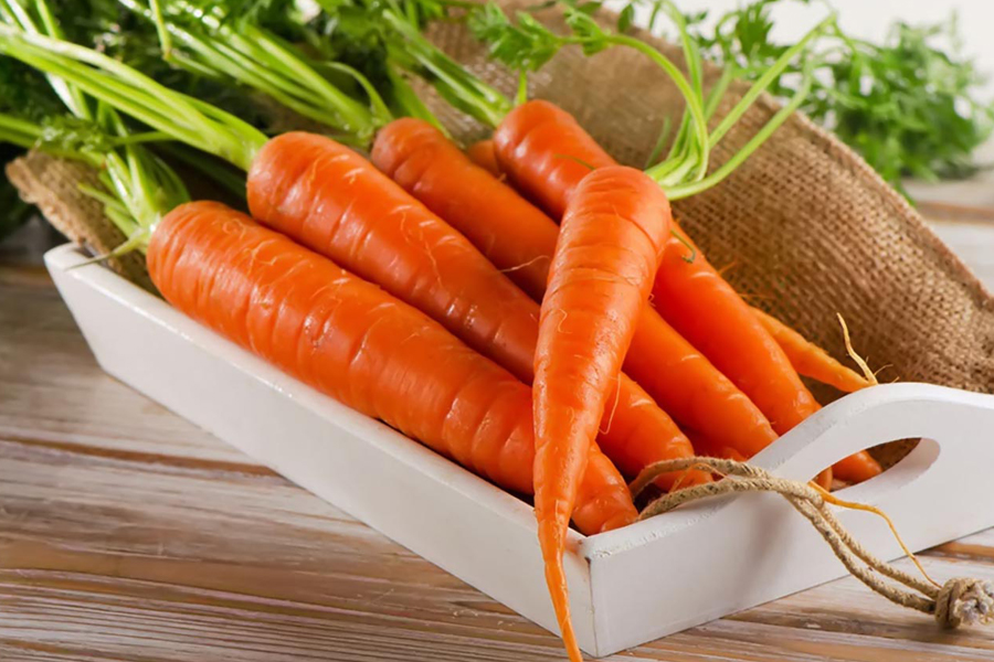 Tác dụng tuyệt vời của cà rốt sống bạn cần biết